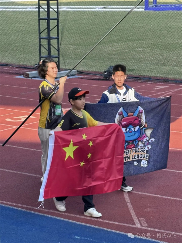 龍隊(duì)、小白、果果